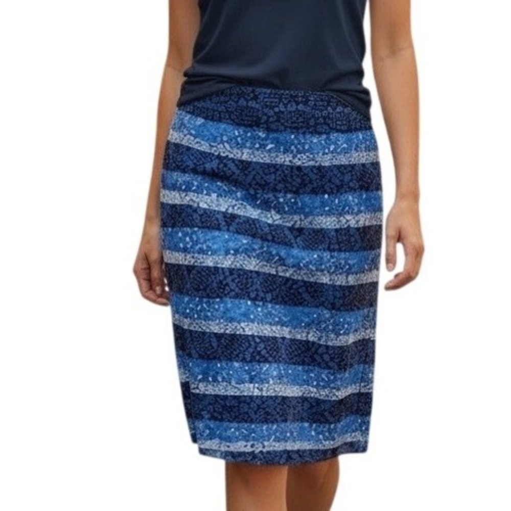 WHITE HOUSE BLACK MARKET Tiered Ruffled Raw Edge Ombre Dot Skirt EUC‎ Size 6